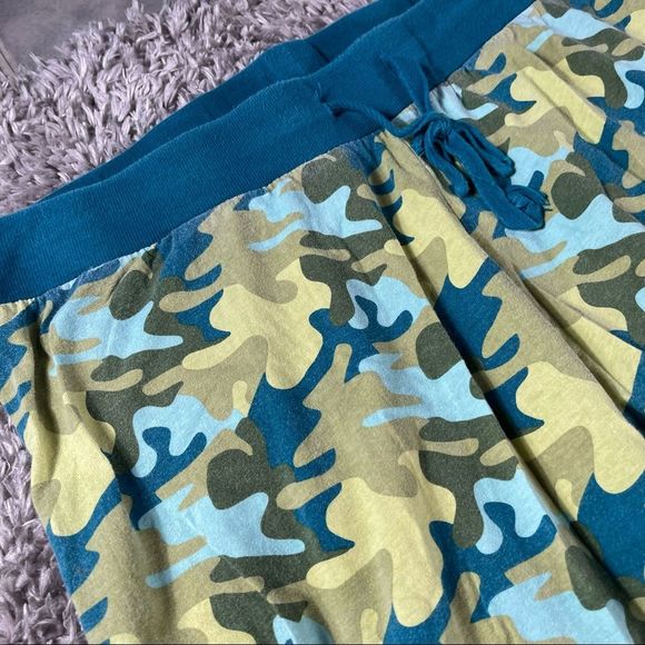 Magellan 📌size large green & blue camo sleep/lounge pants with tie on the front - Picture 3 of 4